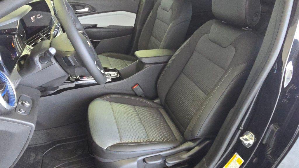 new 2025 Chevrolet Trax car, priced at $24,449