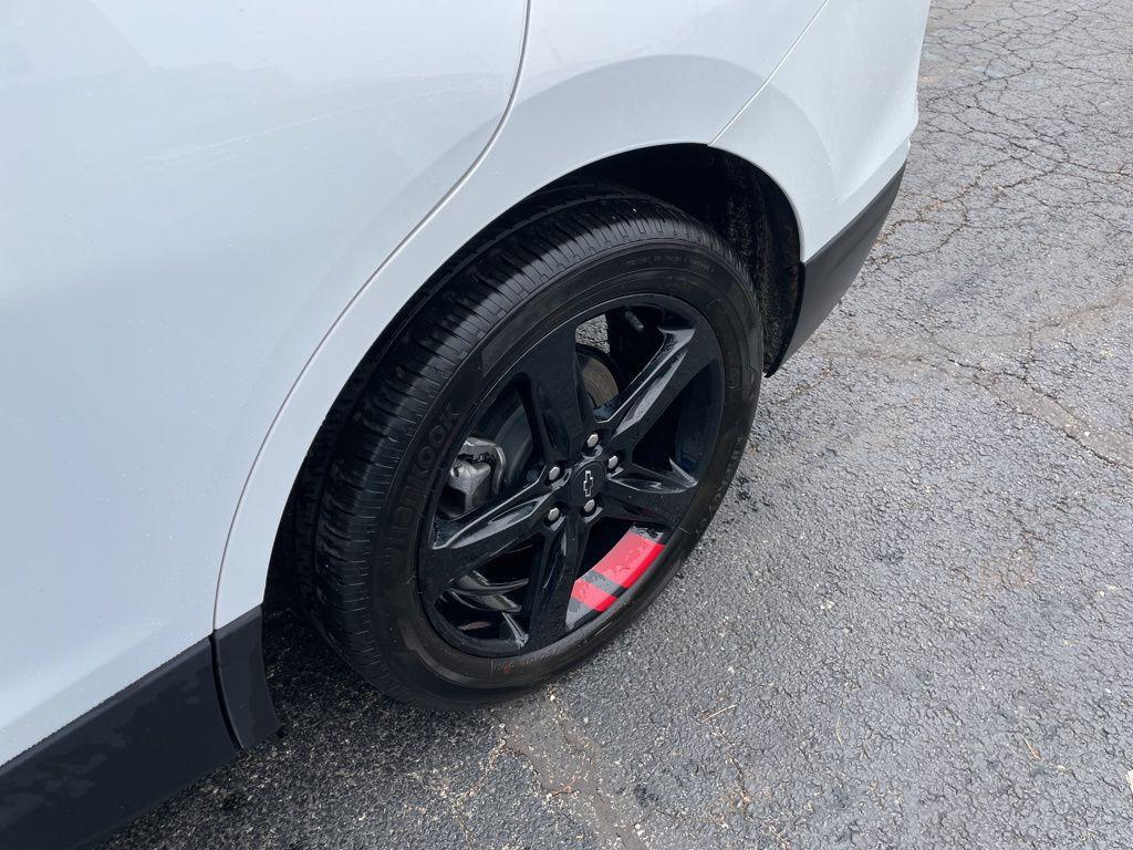 used 2024 Chevrolet Equinox car, priced at $25,525