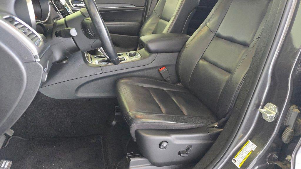used 2020 Jeep Grand Cherokee car, priced at $17,645
