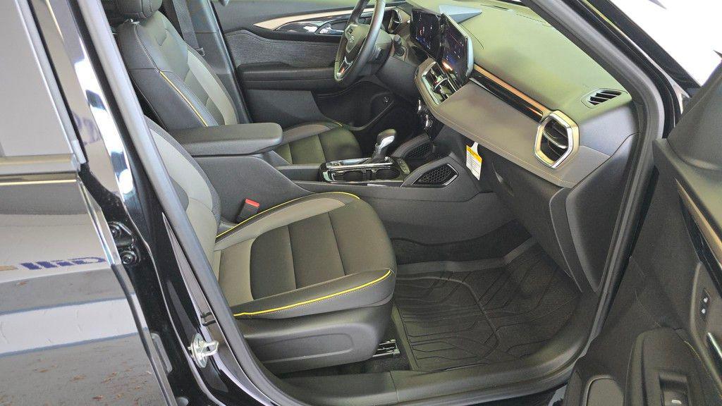 used 2025 Chevrolet TrailBlazer car, priced at $29,995