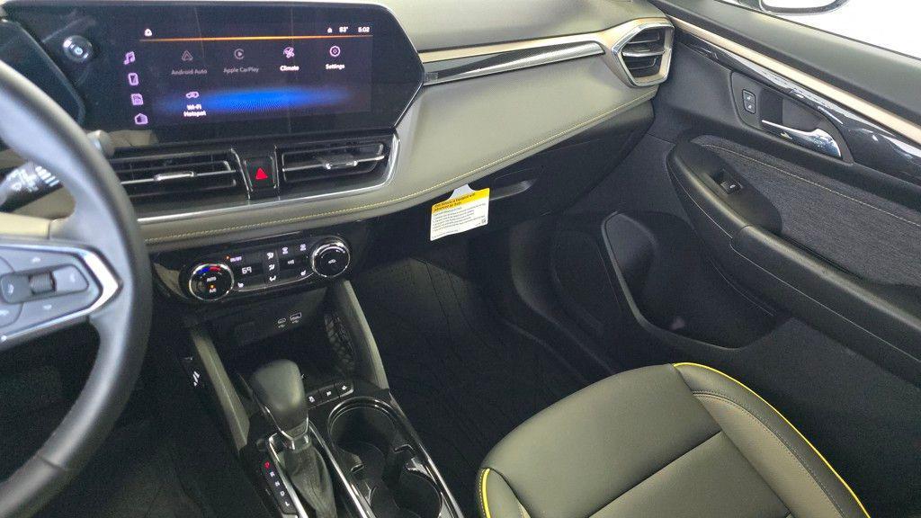 used 2025 Chevrolet TrailBlazer car, priced at $29,995
