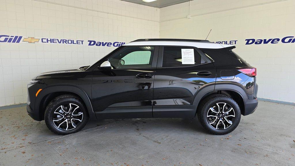used 2025 Chevrolet TrailBlazer car, priced at $29,995