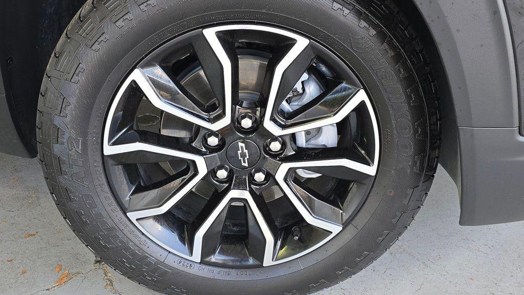 used 2025 Chevrolet TrailBlazer car, priced at $29,995