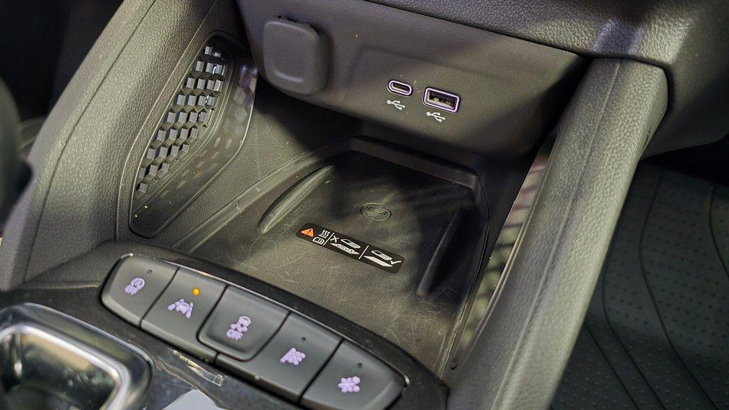 used 2025 Chevrolet TrailBlazer car, priced at $29,995