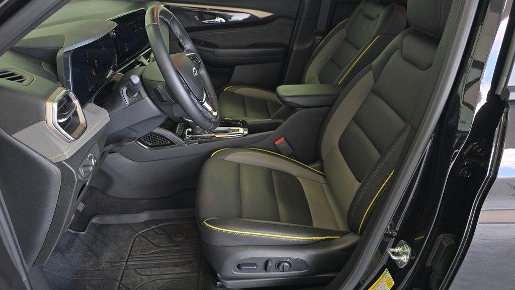 used 2025 Chevrolet TrailBlazer car, priced at $29,995