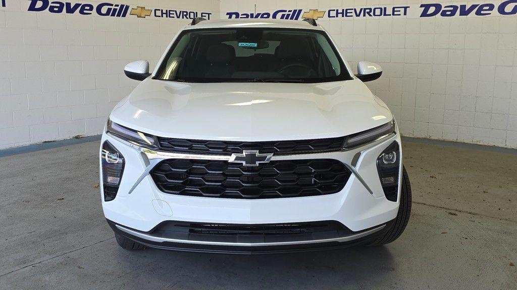 new 2025 Chevrolet Trax car, priced at $26,000