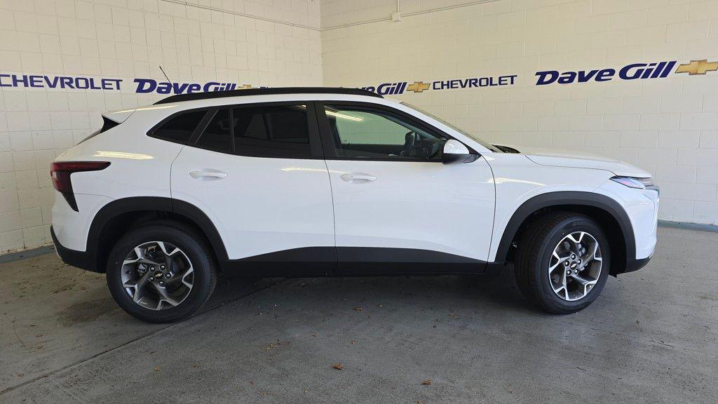 new 2025 Chevrolet Trax car, priced at $26,000
