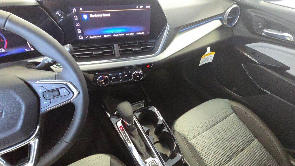 new 2025 Chevrolet Trax car, priced at $26,000