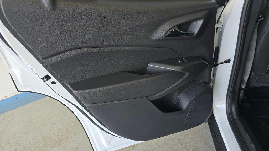 new 2025 Chevrolet Trax car, priced at $26,000