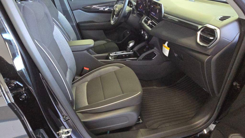 new 2026 Chevrolet TrailBlazer car, priced at $27,905