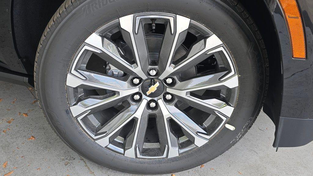new 2025 Chevrolet Suburban car, priced at $97,260