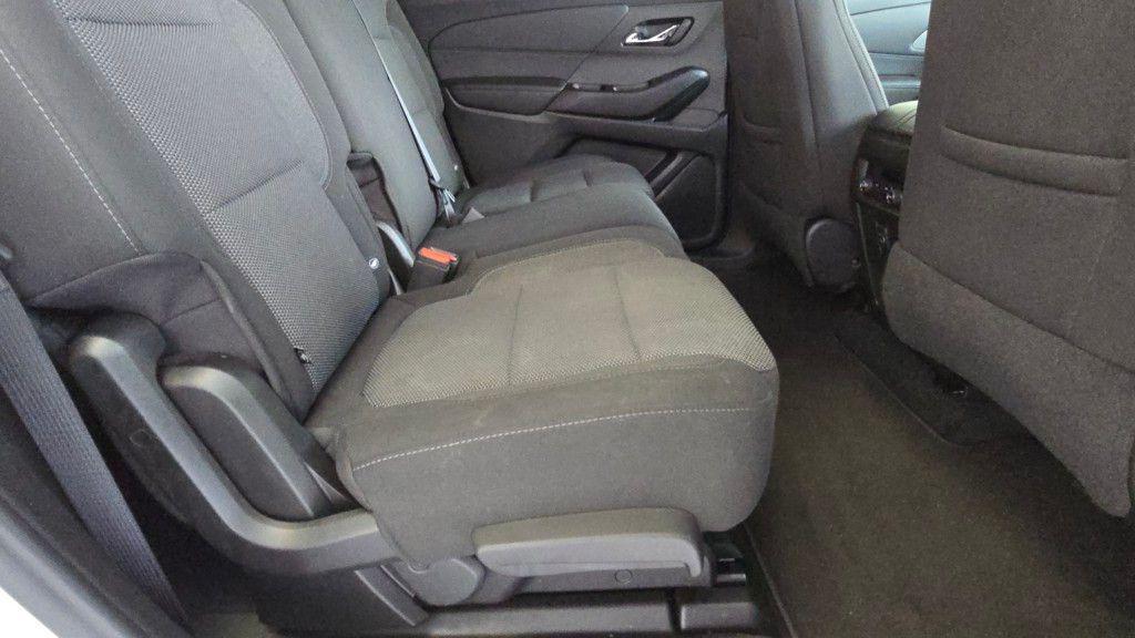 used 2023 Chevrolet Traverse car, priced at $30,525