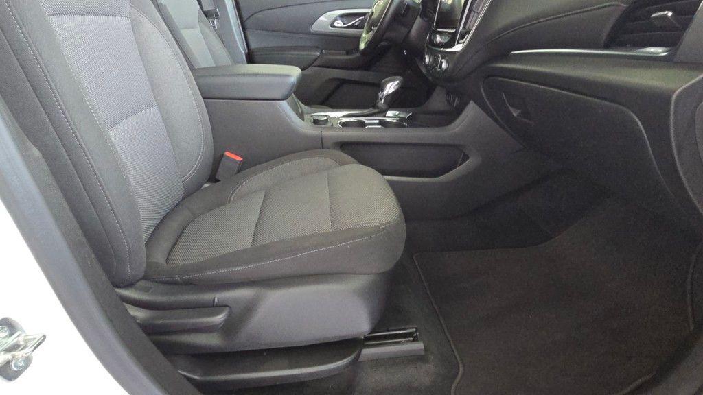 used 2023 Chevrolet Traverse car, priced at $30,525