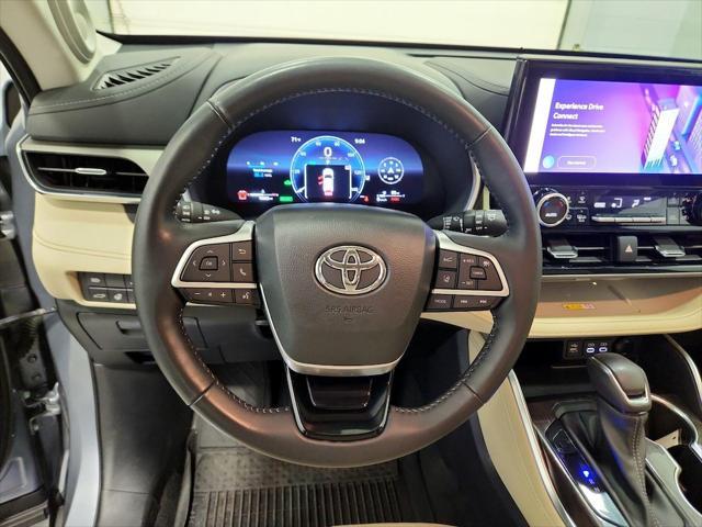 used 2023 Toyota Highlander Hybrid car, priced at $50,998