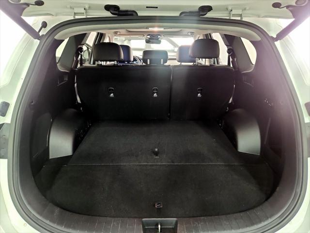 used 2022 Hyundai Santa Fe car, priced at $27,998