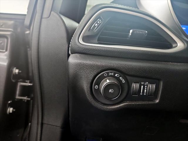 used 2022 Chrysler Pacifica Hybrid car, priced at $26,998