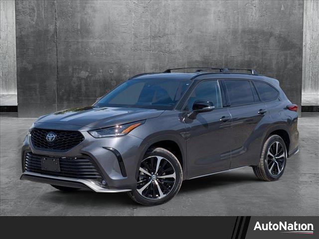used 2022 Toyota Highlander car, priced at $39,928