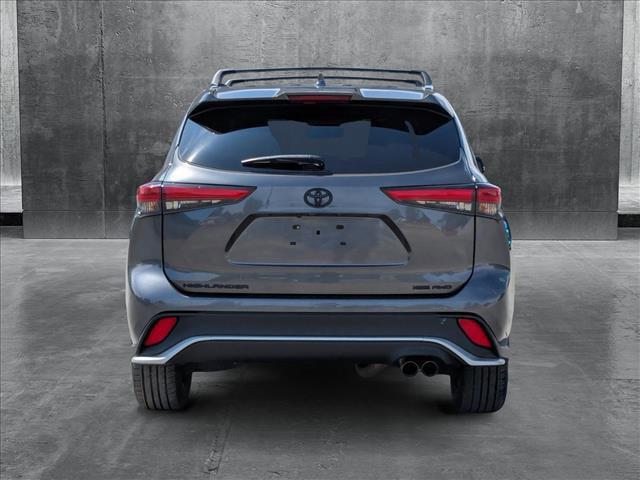 used 2022 Toyota Highlander car, priced at $39,928