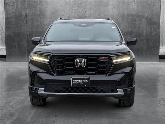 new 2025 Honda Pilot car, priced at $50,795