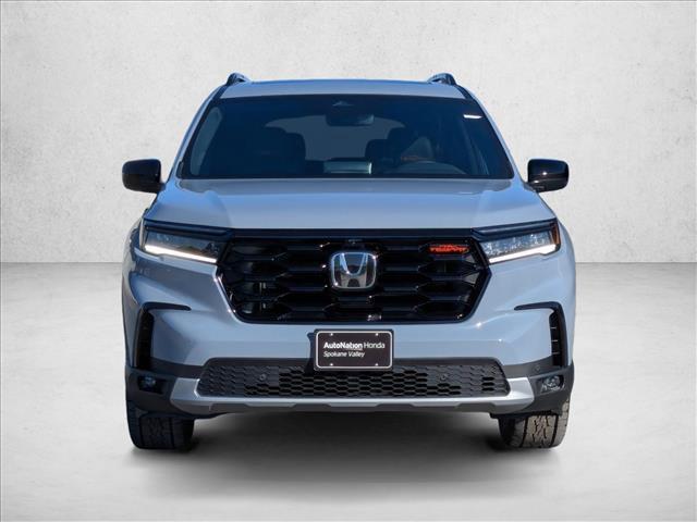 new 2025 Honda Pilot car, priced at $51,350