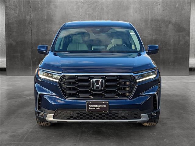 new 2025 Honda Pilot car, priced at $48,895