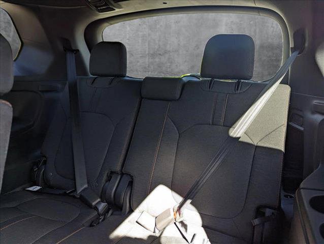 new 2025 Honda Pilot car, priced at $44,205