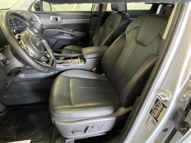 used 2022 Kia Sorento car, priced at $25,995