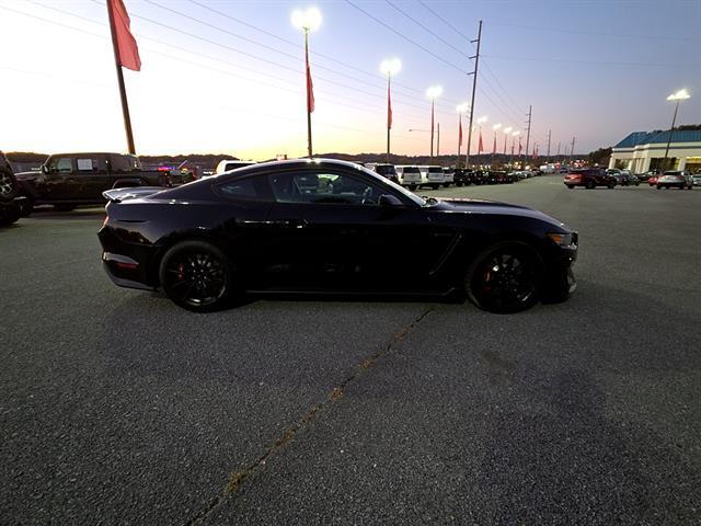 used 2017 Ford Shelby GT350 car