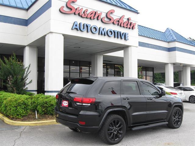 used 2018 Jeep Grand Cherokee car, priced at $17,826