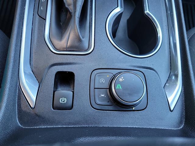 used 2023 Chevrolet Traverse car, priced at $24,999