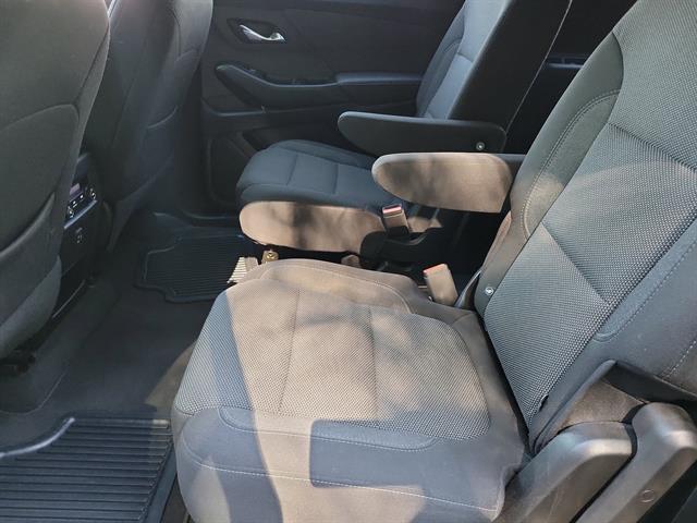 used 2023 Chevrolet Traverse car, priced at $24,999
