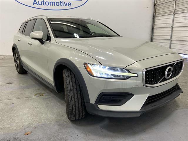 used 2020 Volvo V60 Cross Country car, priced at $24,487