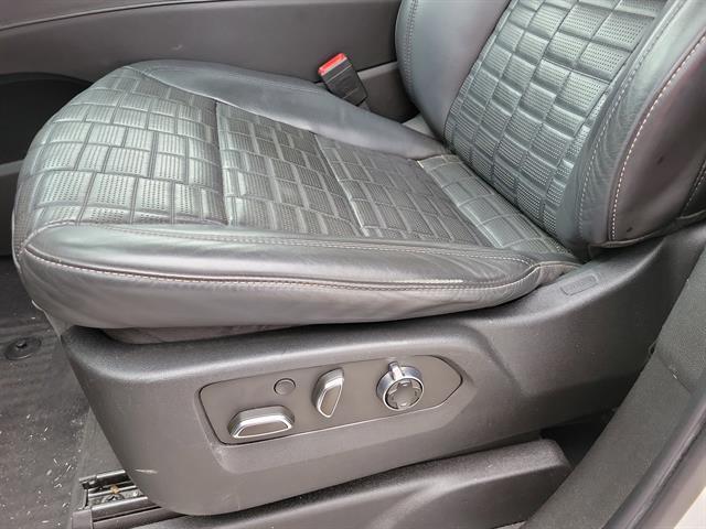 used 2021 Cadillac Escalade ESV car, priced at $50,999