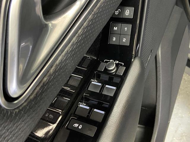 used 2018 Land Rover Range Rover Velar car, priced at $23,995