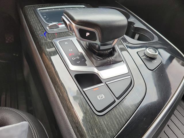 used 2017 Audi Q7 car, priced at $17,999
