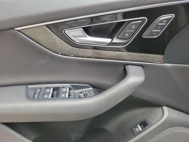 used 2017 Audi Q7 car, priced at $17,999