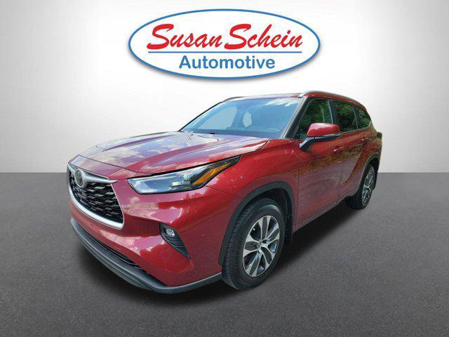 used 2023 Toyota Highlander car