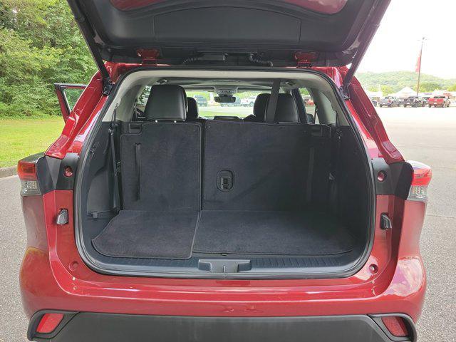 used 2023 Toyota Highlander car