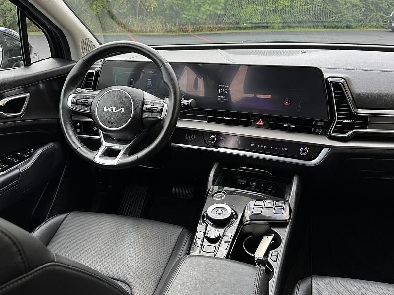 used 2023 Kia Sportage Hybrid car, priced at $29,989