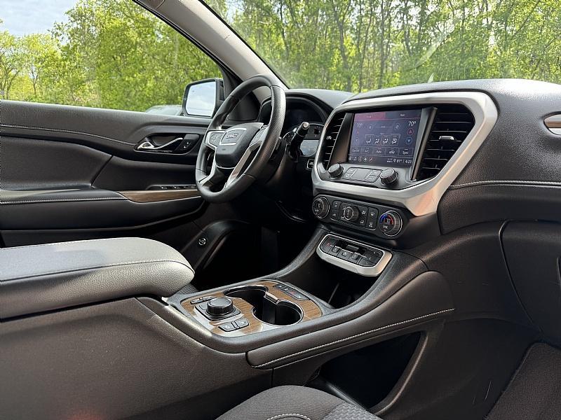 used 2023 GMC Acadia car, priced at $33,989