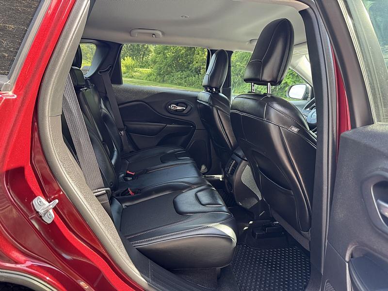 used 2019 Jeep Cherokee car, priced at $22,989