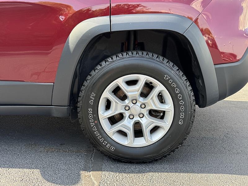 used 2019 Jeep Cherokee car, priced at $22,989