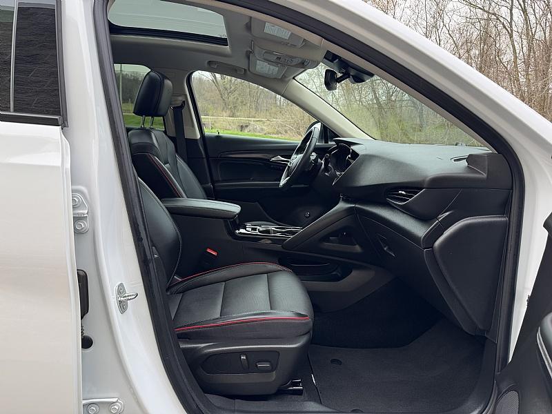 used 2023 Buick Envision car, priced at $33,989