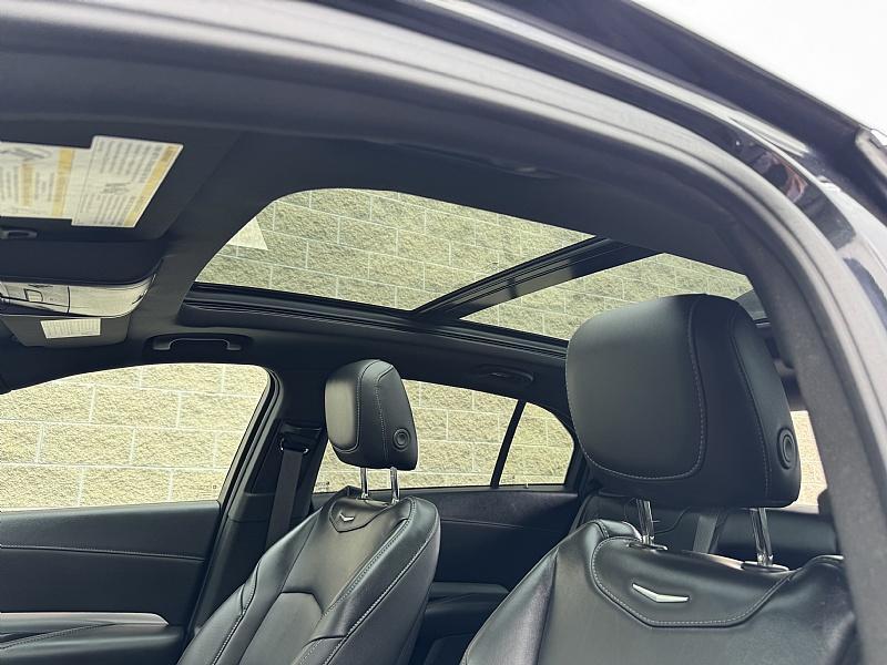 used 2022 Cadillac XT4 car, priced at $31,989