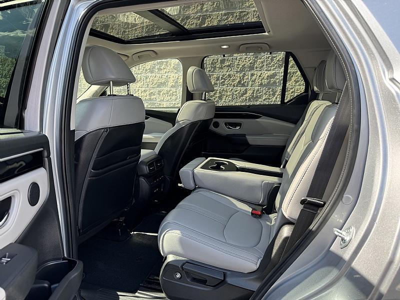 used 2023 Honda Pilot car, priced at $45,989