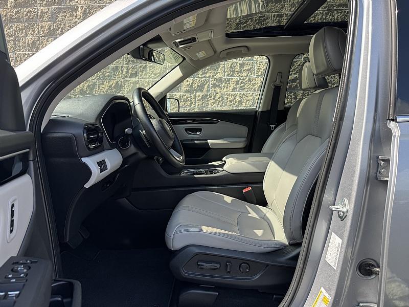 used 2023 Honda Pilot car, priced at $45,989