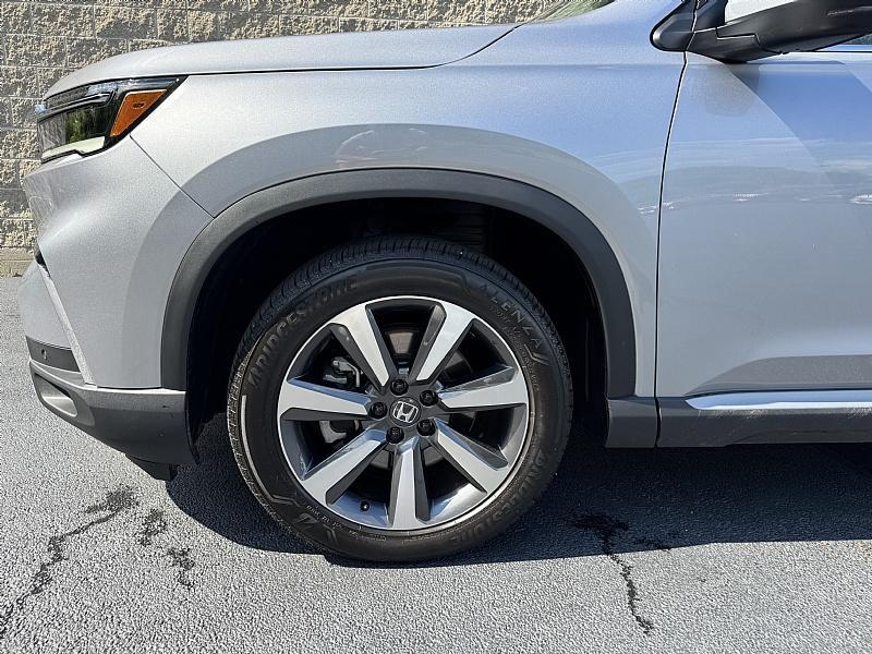 used 2023 Honda Pilot car, priced at $45,989