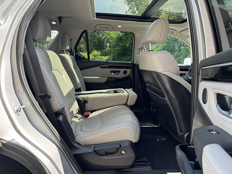 used 2023 Honda Pilot car, priced at $45,989