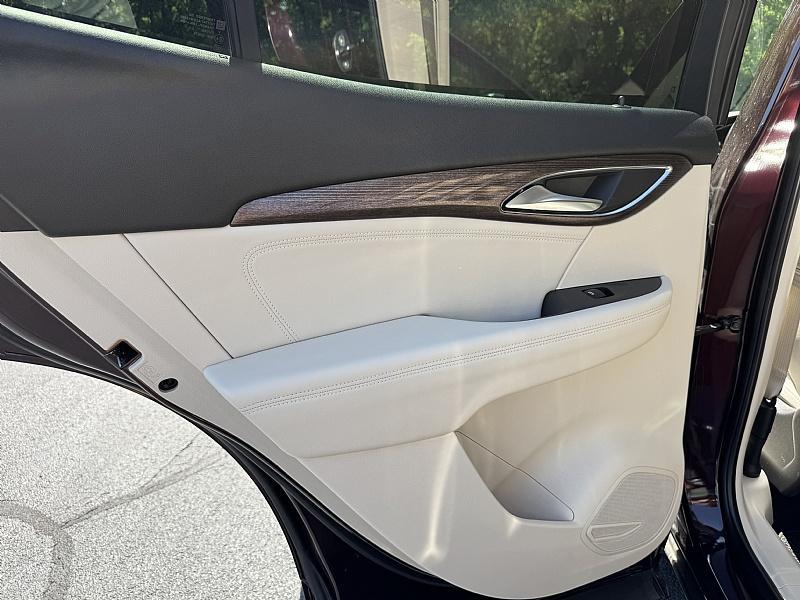 used 2021 Buick Envision car, priced at $29,989