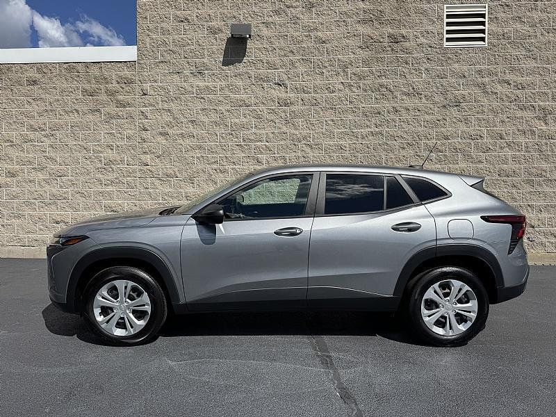 used 2024 Chevrolet Trax car, priced at $23,989